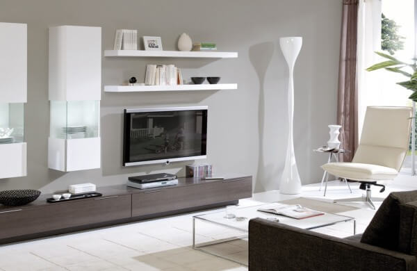 sala de tv decorada em preto, branco e cinza