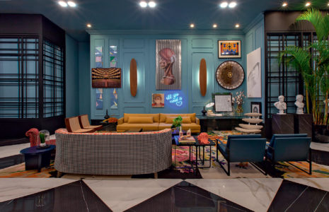 Imagem de uma decoração com cores fortes