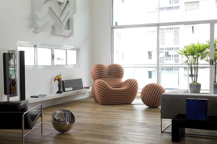 Poltronas na sala de estar